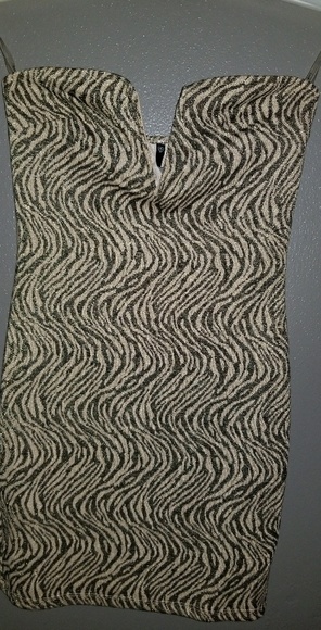 Gold dress - Picture 2 of 3